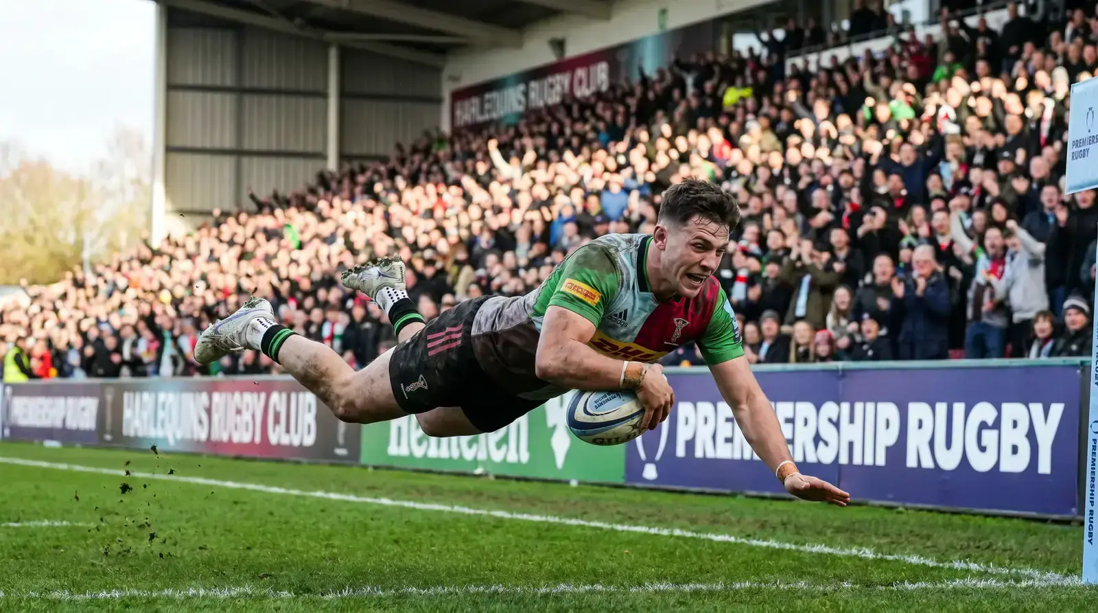 Rugby winger finishing in the corner, a prime first try scorer candidate
